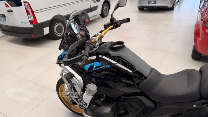 R 1300 GS TRIPLE BLACK