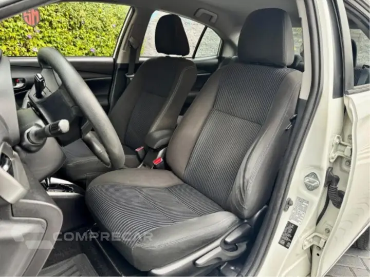 YARIS 1.5 16V FLEX SEDAN XL PLUS TECH MULTIDRIVE
