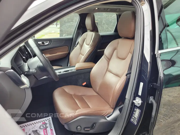 XC60 2.0 T5 Momentum AWD Geartronic