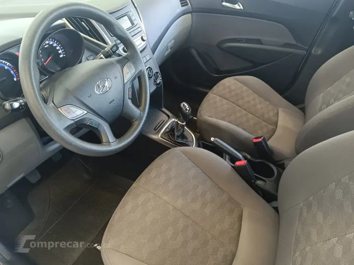 HB20S 1.6 COMFORT PLUS 16V 4P MANUAL