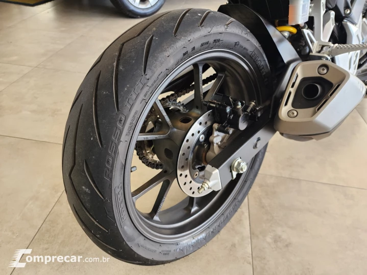 CB CB 300F Twister Flex