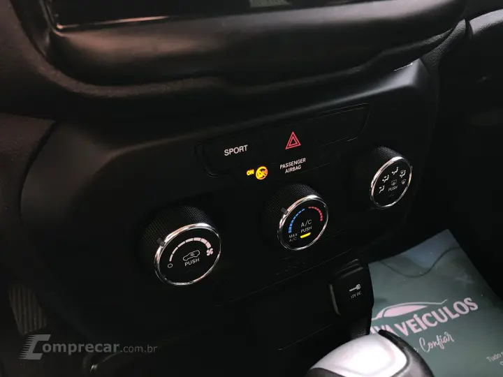 Renegade 1.8 16V Flex 4P Automático