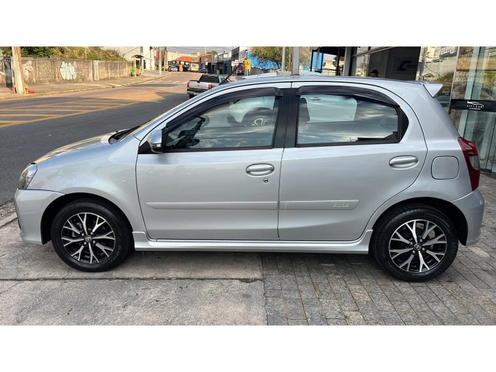 ETIOS 1.5 PLATINUM 16V FLEX 4P AUTOMÁTICO