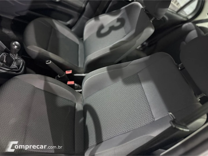VOYAGE 1.0 12V MPI Totalflex