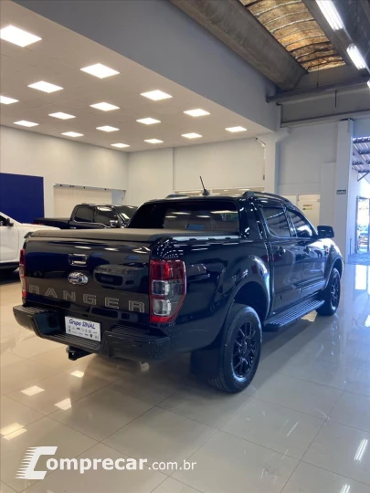 RANGER 2.2 Black 4X2 CD 16V