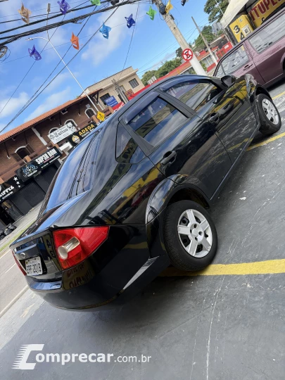 FIESTA 1.0 Rocam Sedan 8V