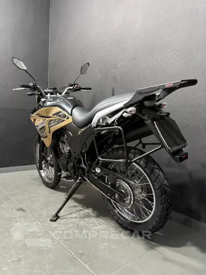 LANDER 250 ABS