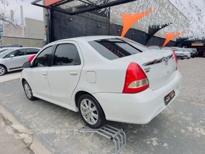 Etios Sedan 1.5 16V 4P FLEX XLS AUTOMÁTICO