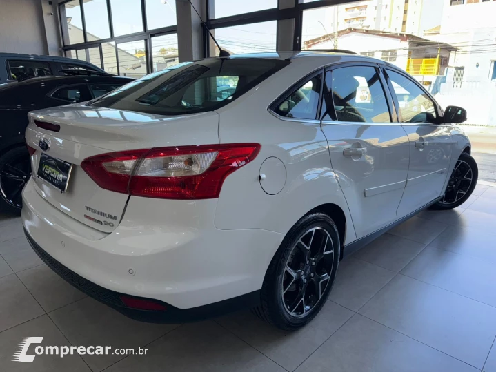 FOCUS 2.0 Titanium Plus Sedan 16V