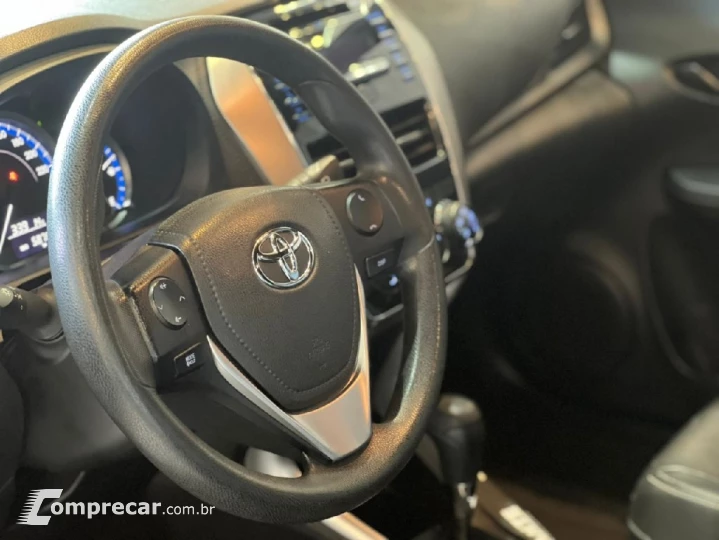 YARIS 1.5 16V FLEX SEDAN XL LIVE MULTIDRIVE