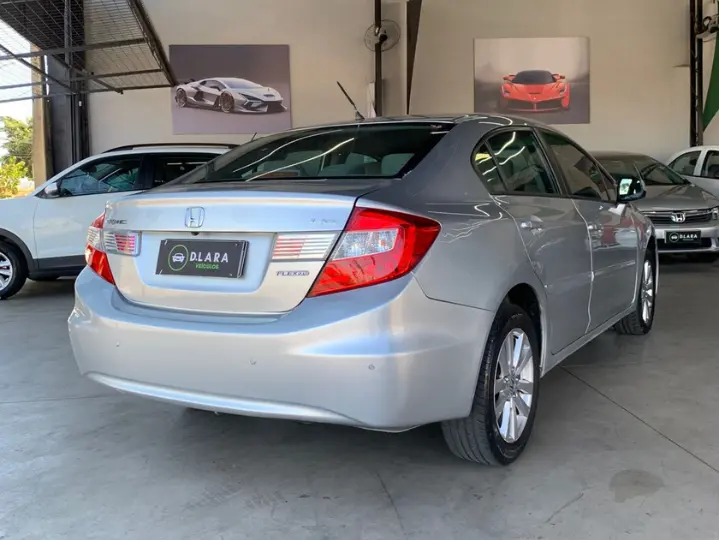 CIVIC 1.8 LXL 16V