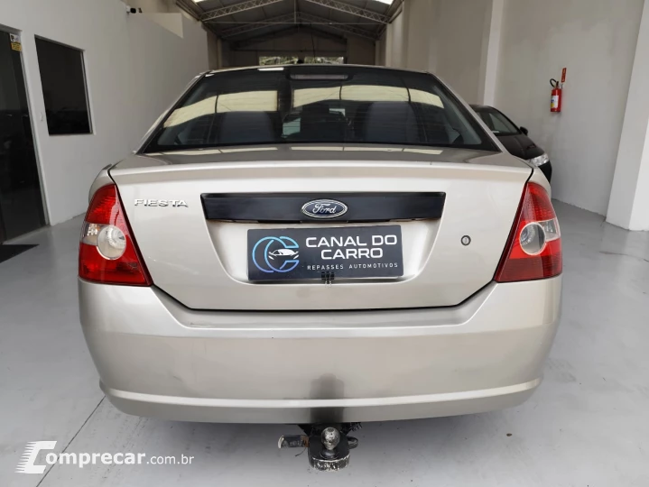 FIESTA 1.0 MPI Sedan 8V