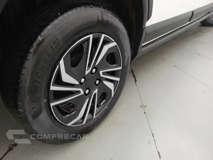 SPIN 1.8 LT 8V FLEX 4P AUTOMÁTICO
