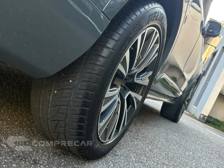 XC90 2.0 T8 Hybrid Momentum AWD Geartronic