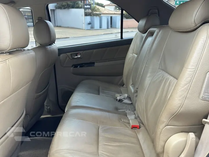 HILUX SW4 3.0 SRV 4X4 16V TURBO INTERCOOLER DIESEL 4P AUTOMÁ