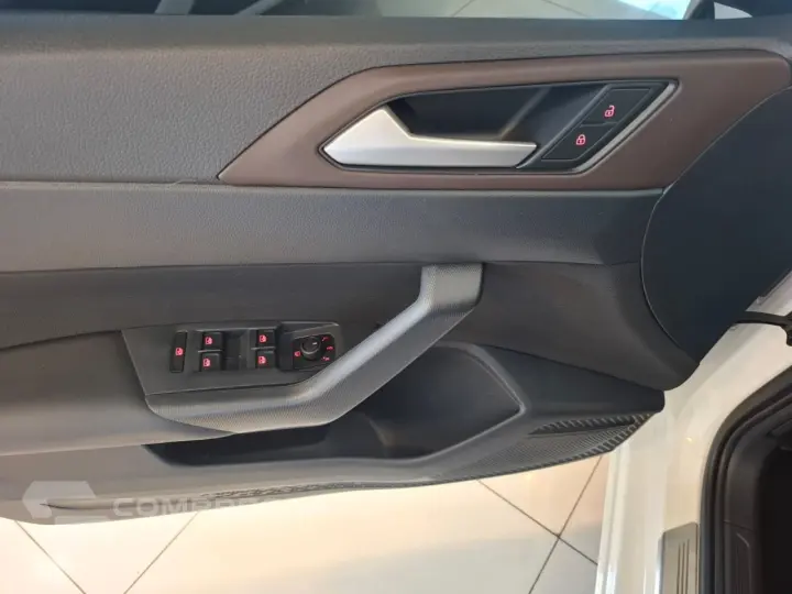 Virtus 1.0 4P 200 TSI FLEX HIGHLINE AUTOMÁTICO