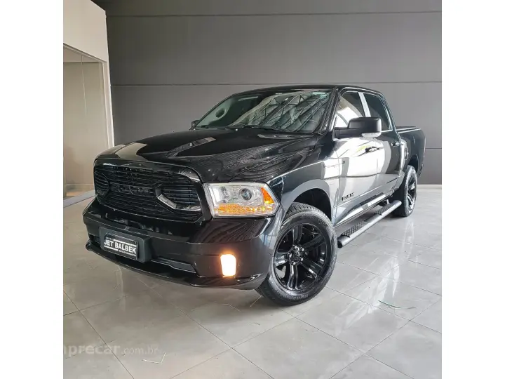 CLASSIC 5.7 V8 GASOLINA LARAMIE NIGHT EDITION CD 4X4 AUTOMÁT