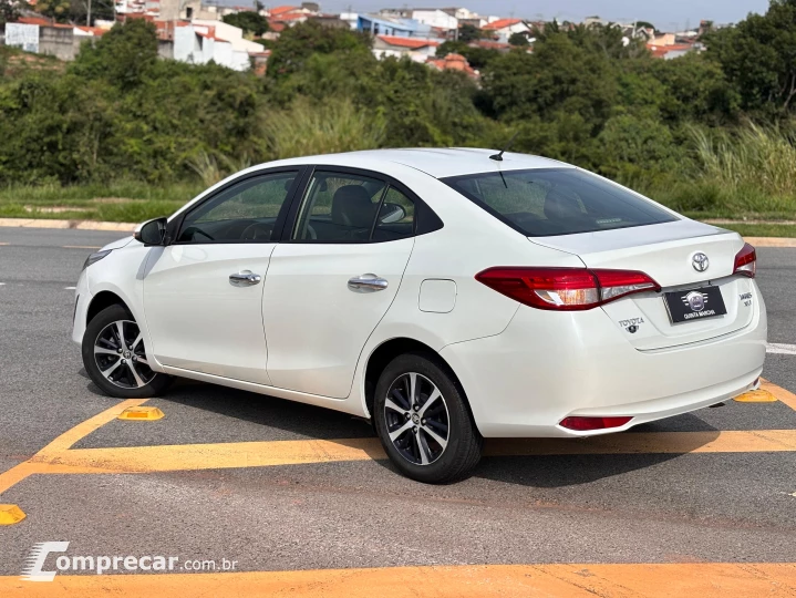 Yaris Sedan 1.5 XLS CVT (Flex)