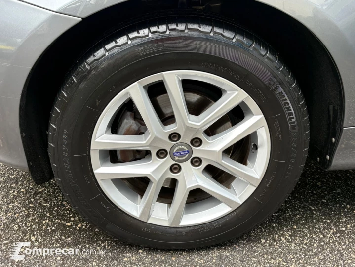 XC60 2.4 D5 Momentum AWD