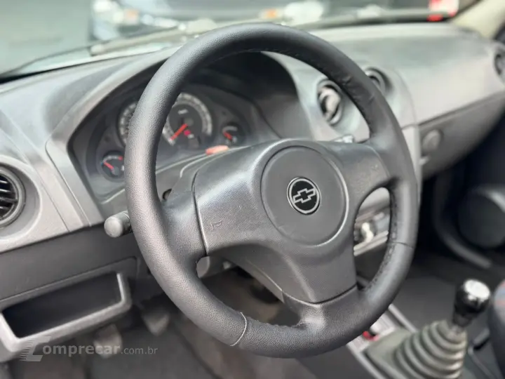 CELTA 1.0 MPFI Life 8V