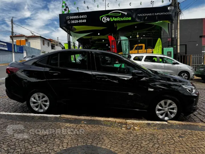 ONIX SEDAN Plus LT 1.0 12V Flex 4p Mec.