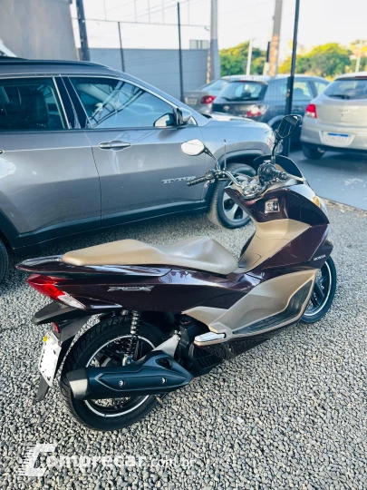 PCX 150 DLX