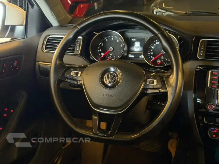 JETTA 2.0 TSI HIGHLINE 211CV GASOLINA 4P TIPTRONIC