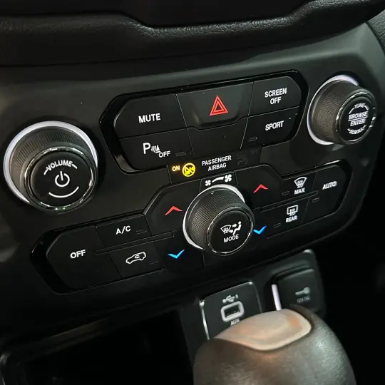 Renegade Longitude 1.8 4x2 Flex 16V Aut.