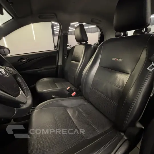 ETIOS PLATINUM Sed. 1.5 Flex 16V 4p Aut.