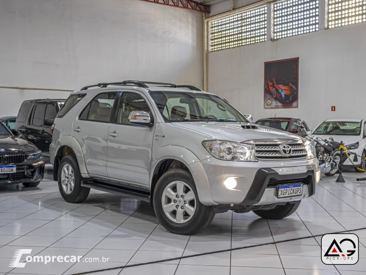 HILUX SW4 3.0 SRV 4X4 7 Lugares 16V Turbo Intercooler