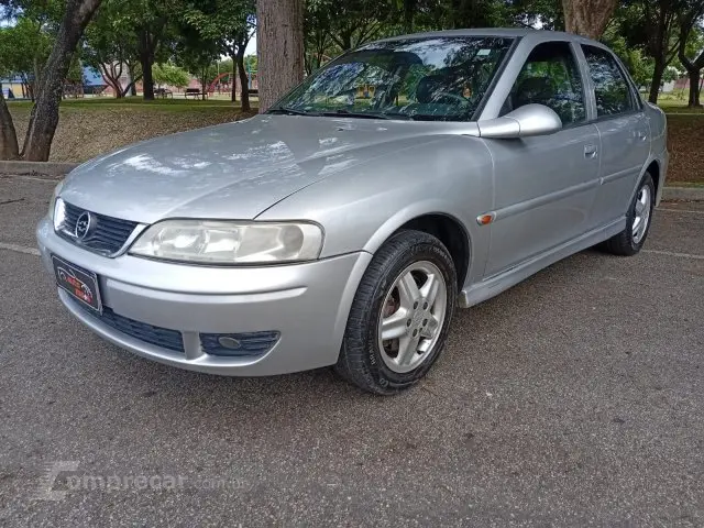 VECTRA SEDAN - 2.2 MPFI CD 16V 4P AUTOMÁTICO