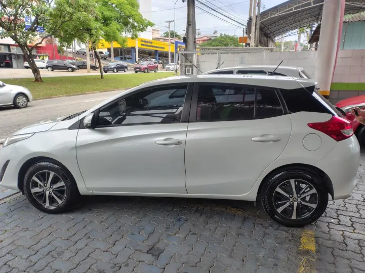 YARIS 1.3 16V XL LIVE MULTIDRIVE