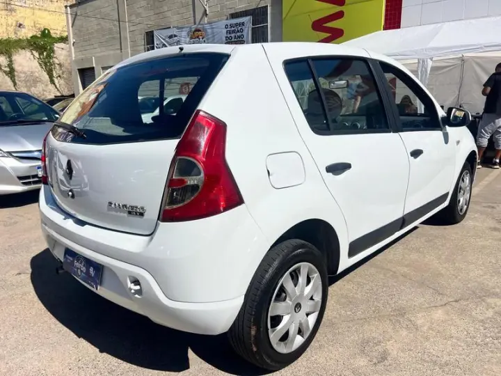 SANDERO EXP1016V