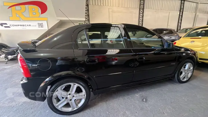 ASTRA 2.0 MPFI Advantage 8V