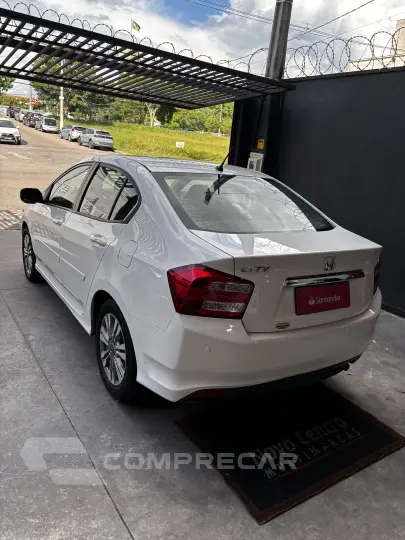 CITY 1.5 LX Sedan 16V