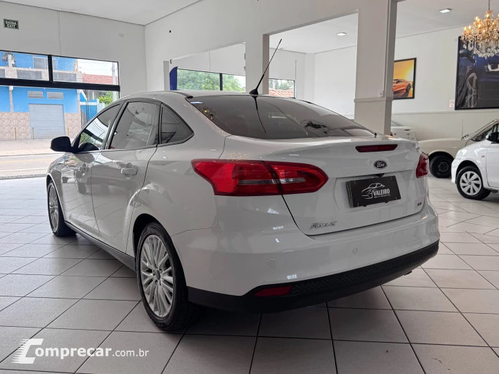 FOCUS 2.0 SE Plus Sedan 16V