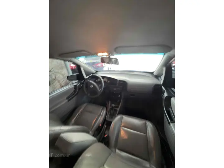 ZAFIRA 2.0 MPFI ELEGANCE 8V FLEX 4P AUTOMÁTICO