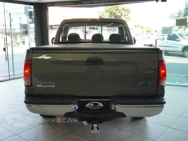 F-250 4.2 XLT 4X2 CS TURBO DIESEL 2P MANUAL