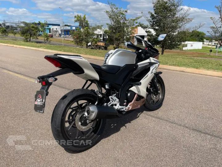 YZF R15 ABS
