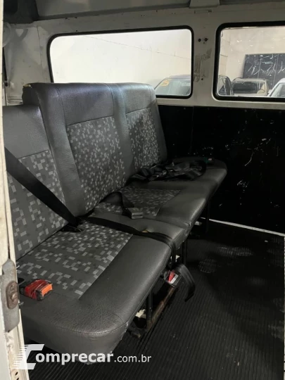 VOLKSWAGEN KOMBI 1.6 STD 8V
