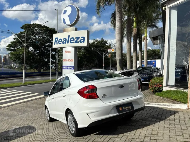 ka sedan Se Plus automático