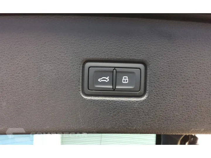 Q5 2.0 55 TFSIE PHEV SPORTBACK PERFORMANCE BLACK Q