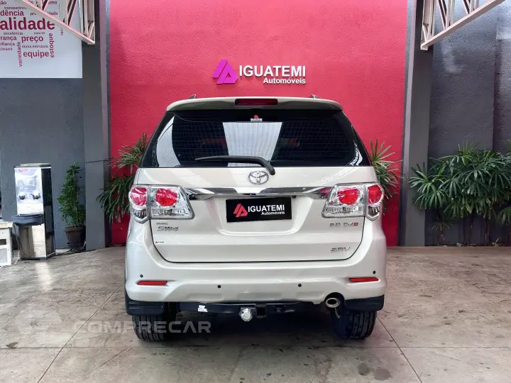HILUX SW4 3.0 SRV 4X4 7 LUGARES 16V TURBO INTERCOOLER DIESEL