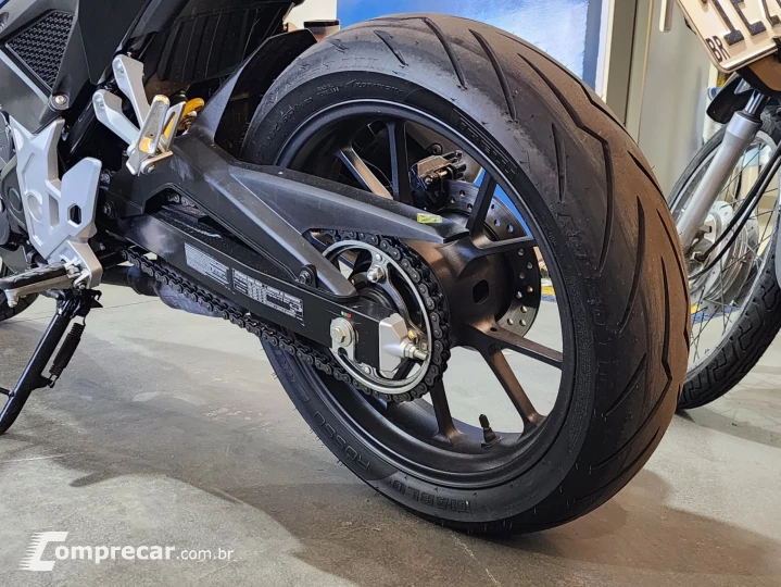 CB CB 300F Twister Flex