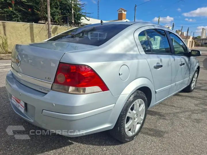 Vectra 2.0 Mpfi Elegance 8V 140Cv Flex 4P Automático