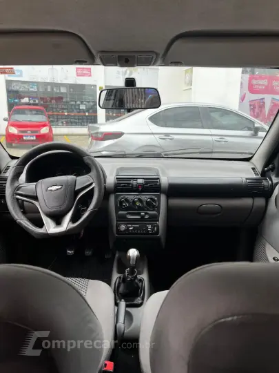 CLASSIC 1.0 MPFI Sedan 8V