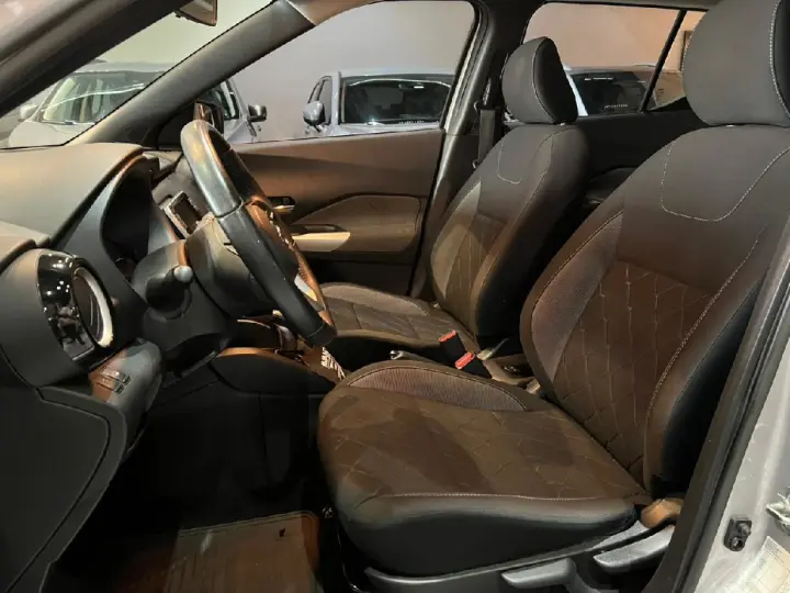 KICKS 1.6 16V FLEXSTART SV 4P XTRONIC