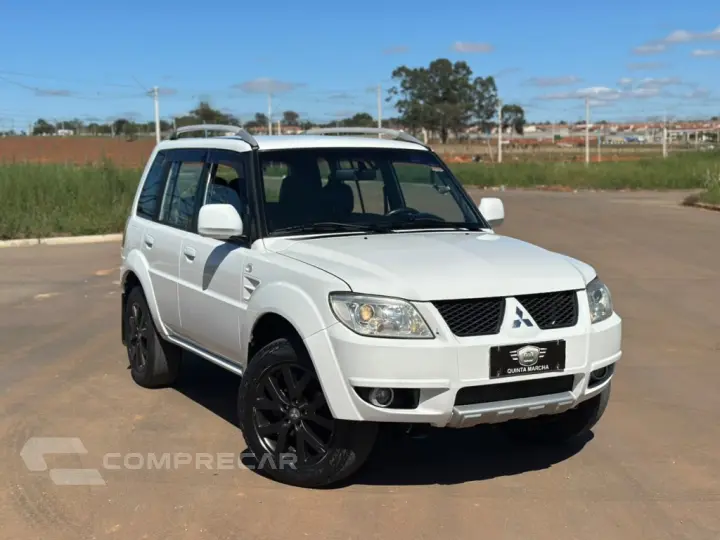 PAJERO TR4 2.0 4X4 16V 140CV FLEX 4P AUTOMÁTICO