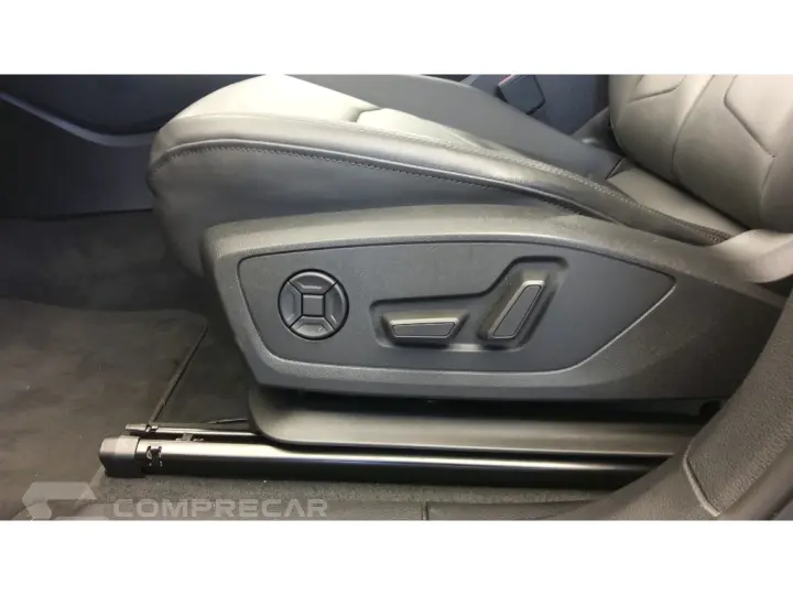Q3 1.4 35 TFSI FLEX PRESTIGE PLUS S TRONIC