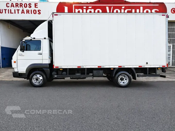 Delivery 8.160 + Baú Facchini